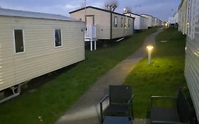 Modern & Homley 3Br Caravan